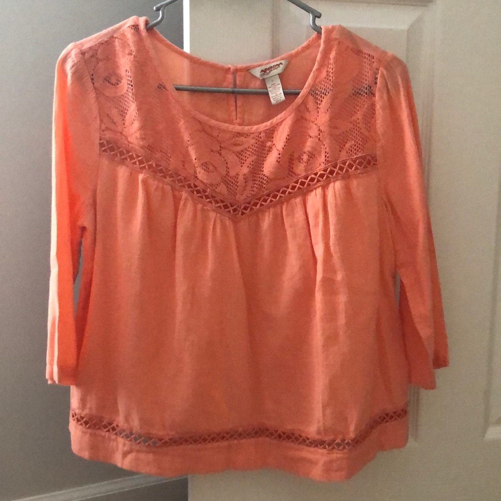 Junior’s Flowey shirt